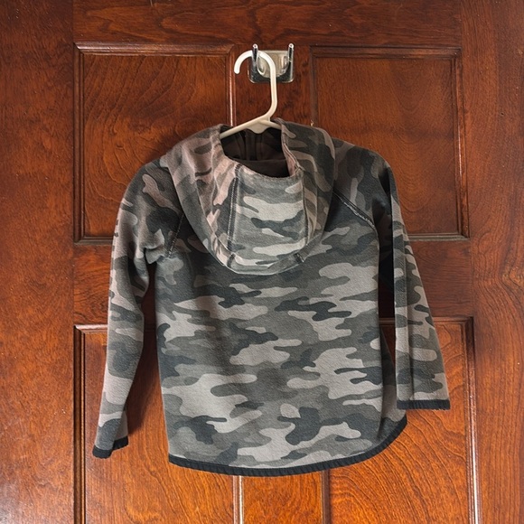 GAP Kids Camo Hoodie - Black and Gray - Picture 7 of 7